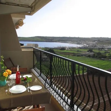 Spotless With Views Of St Thomas Bay Apartment Marsaskala