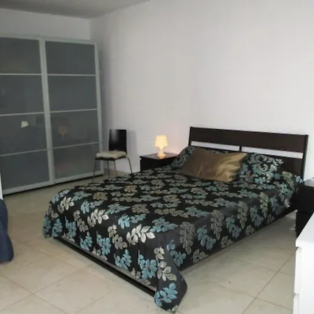 Spotless With Views Of St Thomas Bay *