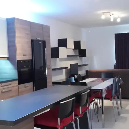 Spotless With Views Of St Thomas Bay Lejlighed