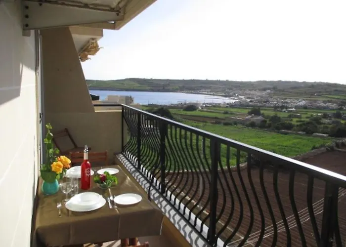 Spotless With Views Of St Thomas Bay Apartment Marsaskala