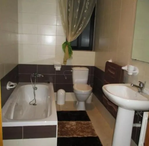 Apartment Spotless With Views Of St Thomas Bay