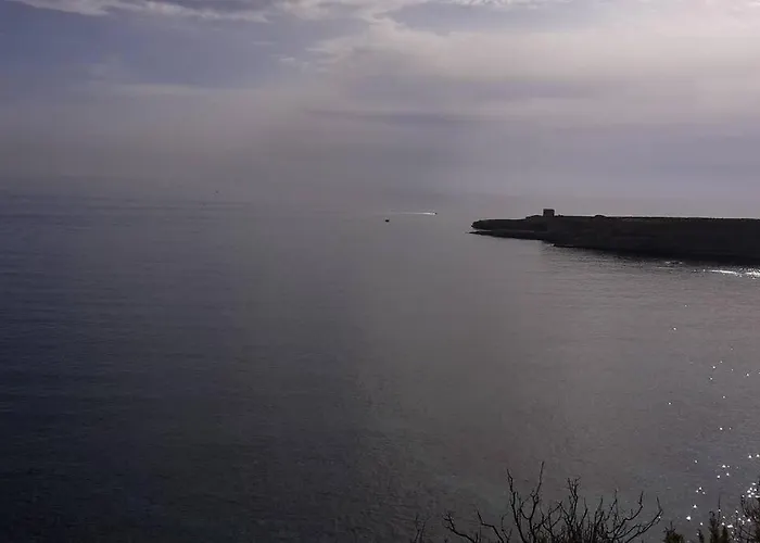 Spotless With Views Of St Thomas Bay